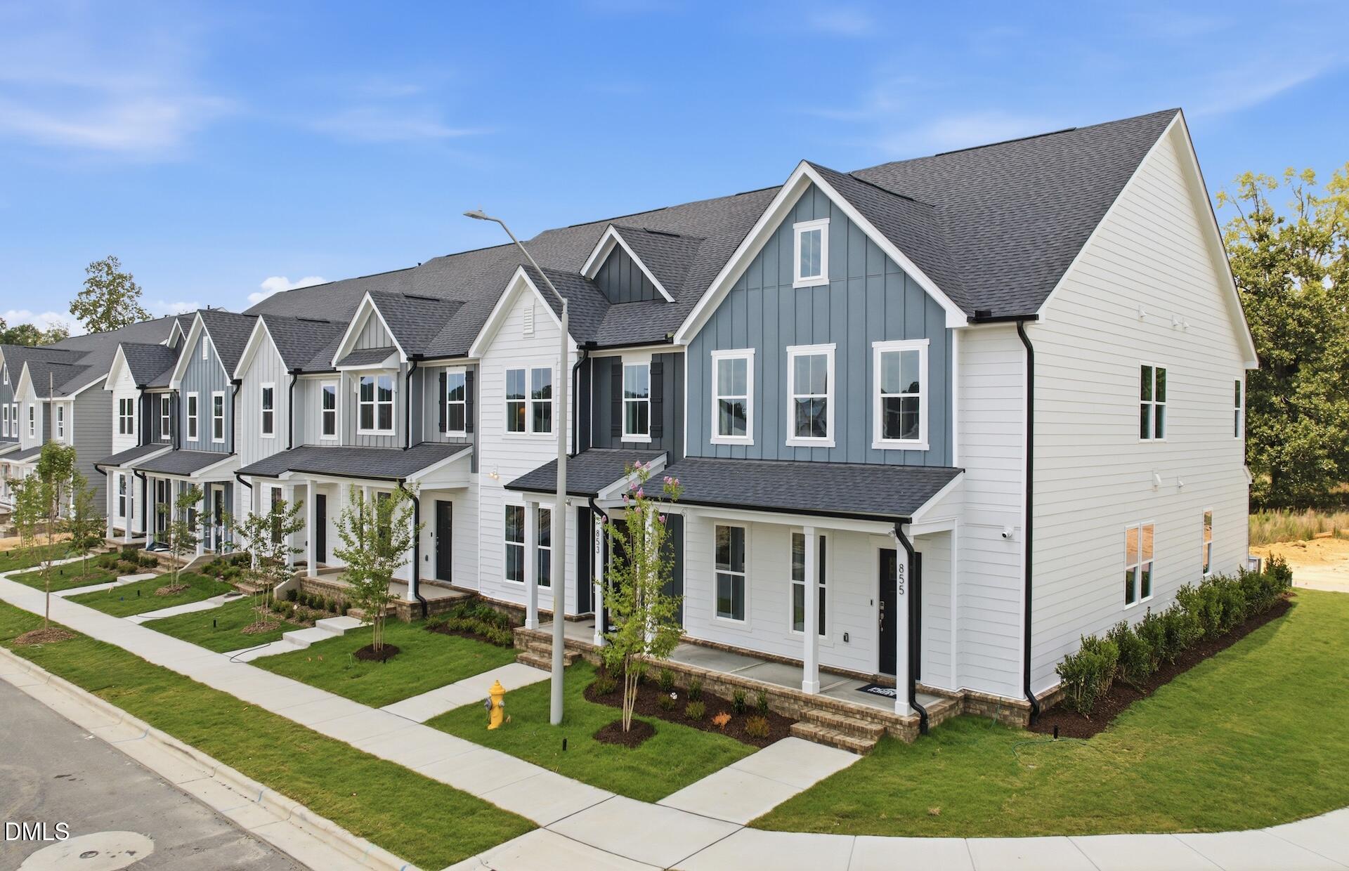 831 Weavers Abbey Place