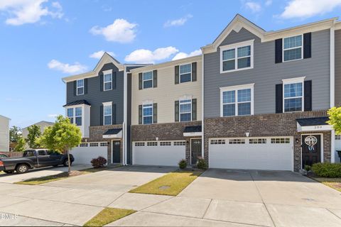 Photo of 207 Tamworth Creek, Durham, NC 27707 (MLS # 10165252)