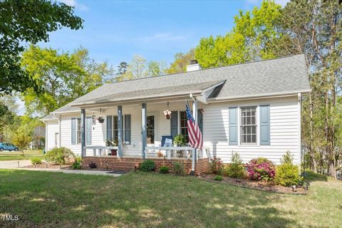 807 Clean View Court Fuquay Varina NC 27526
