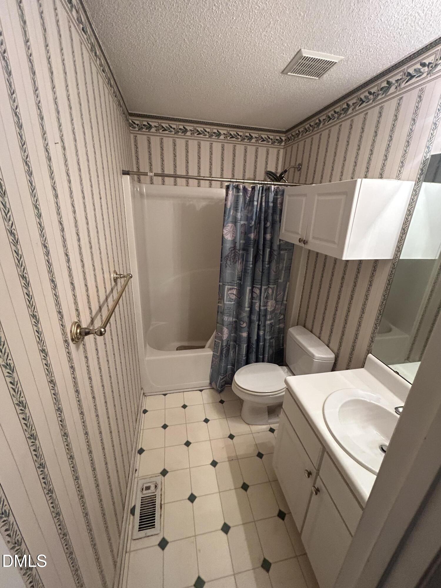 1506 Oakland Hills Way