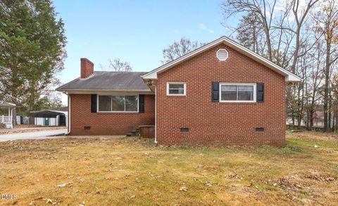 2235 Wilkins Street Burlington NC 27217