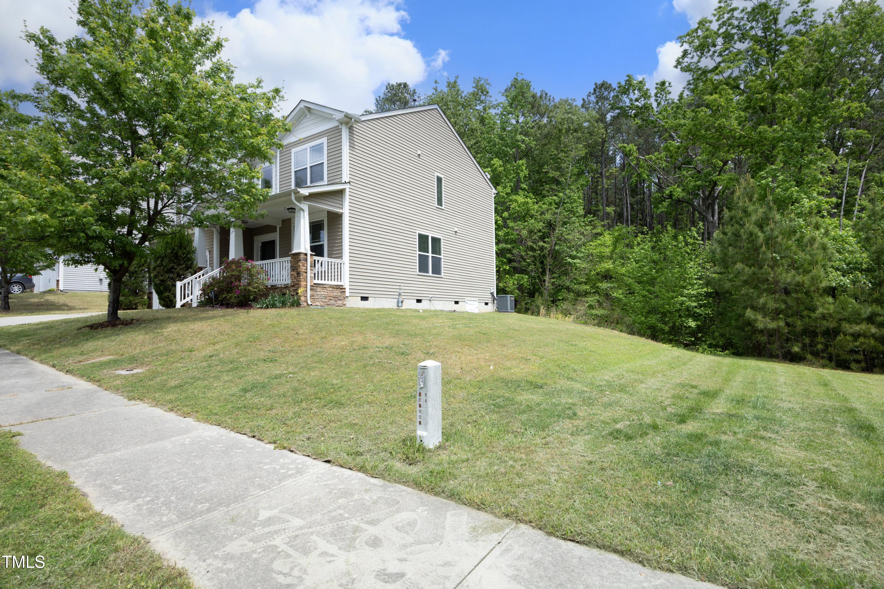 1106 Red Crest Ln