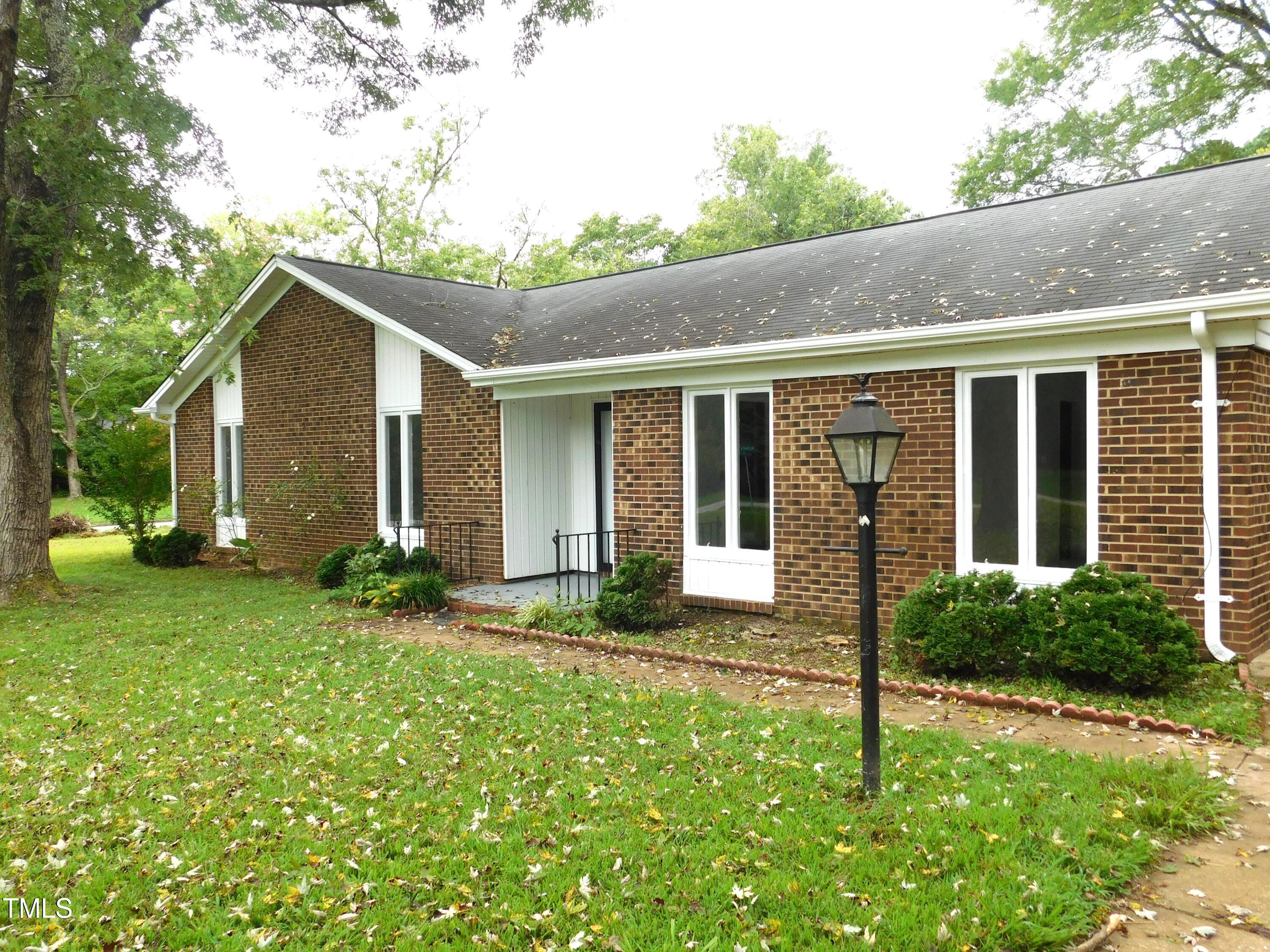 5401 Mcnairy Drive