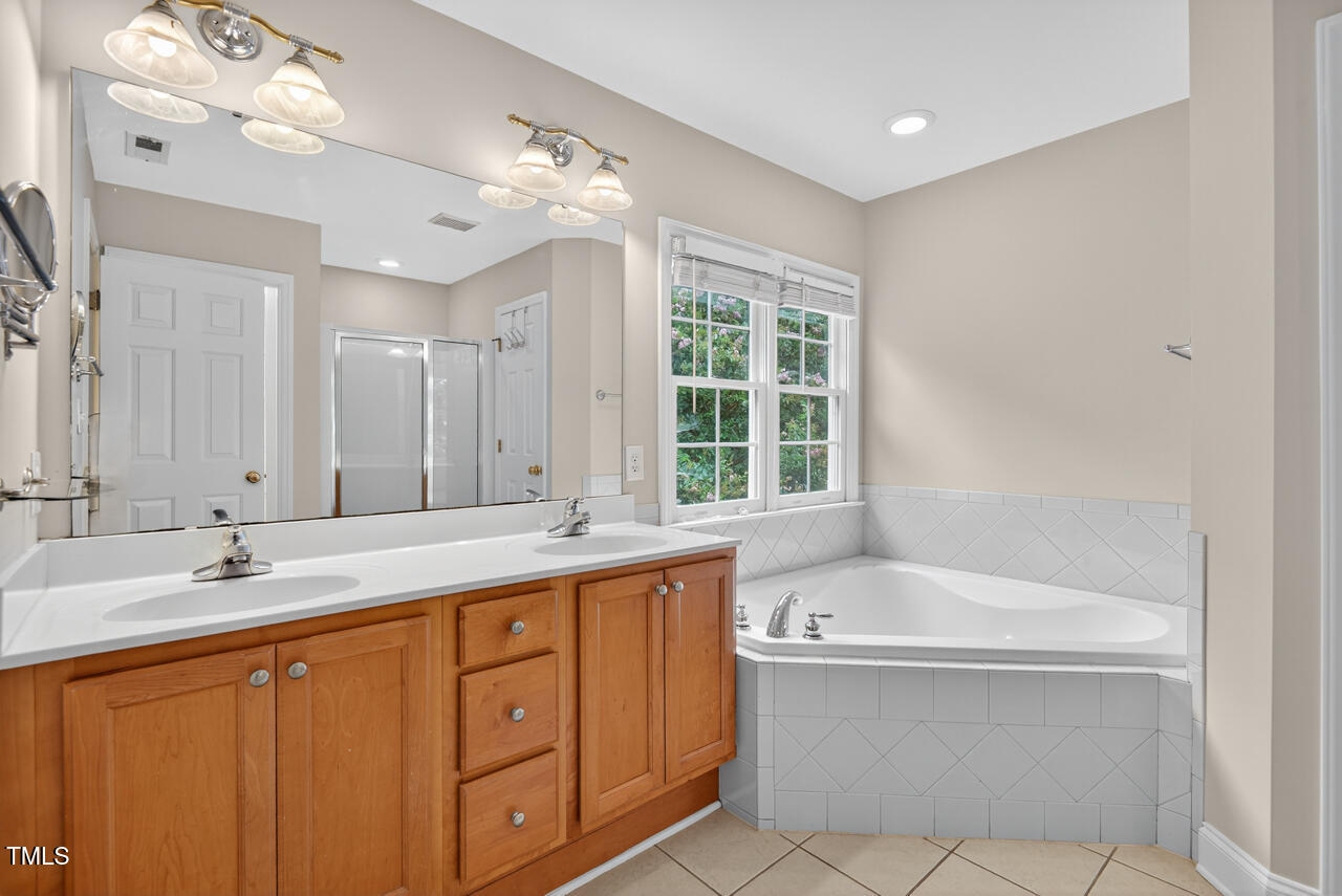 Durham, North Carolina 27712, United States, 4 Bedrooms Bedrooms, ,3 BathroomsBathrooms,Residential,Active,183458