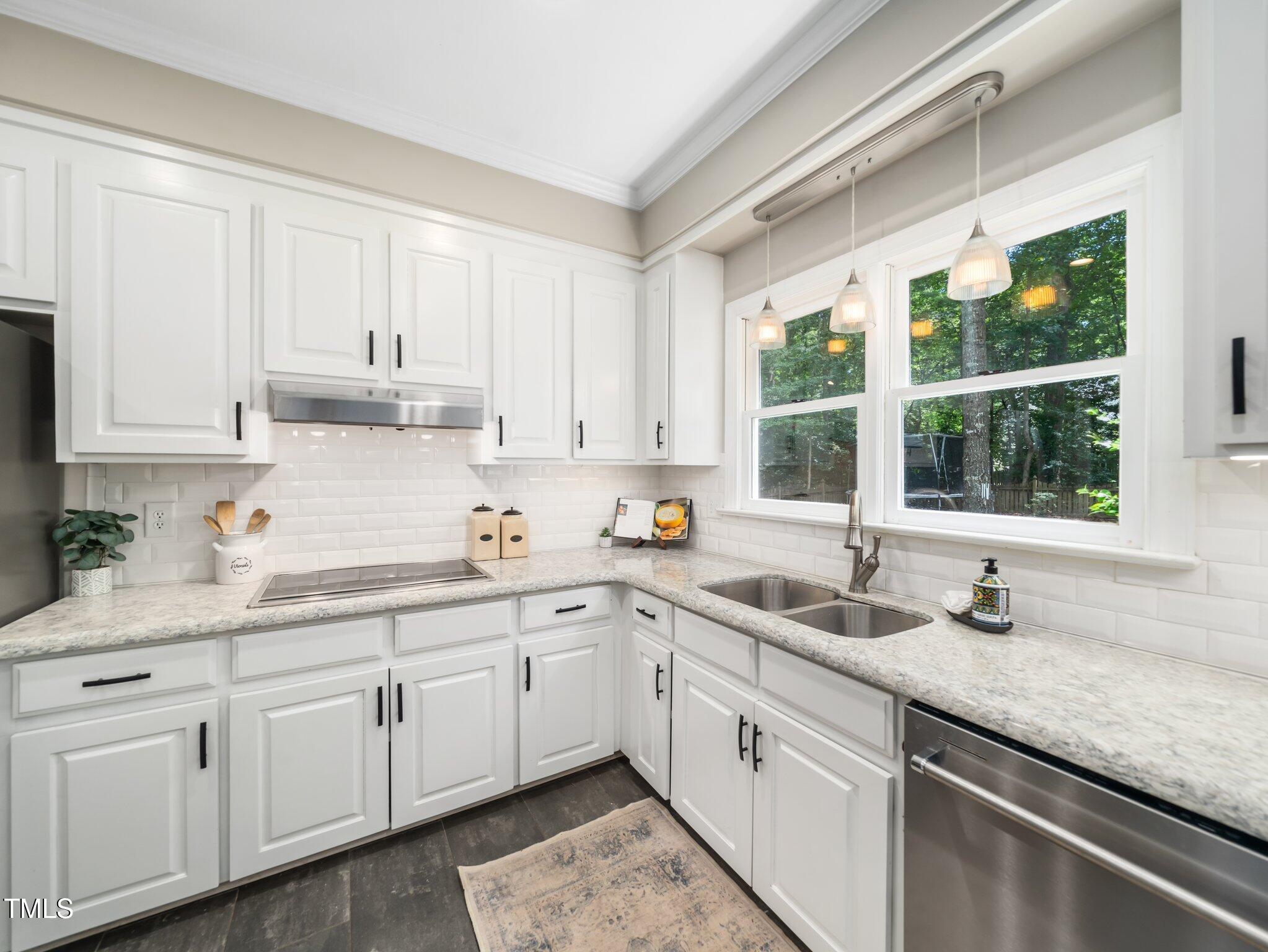 102 Turnberry Lane
