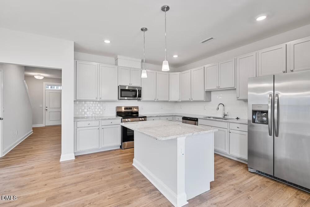 600 Barrington Row Avenue