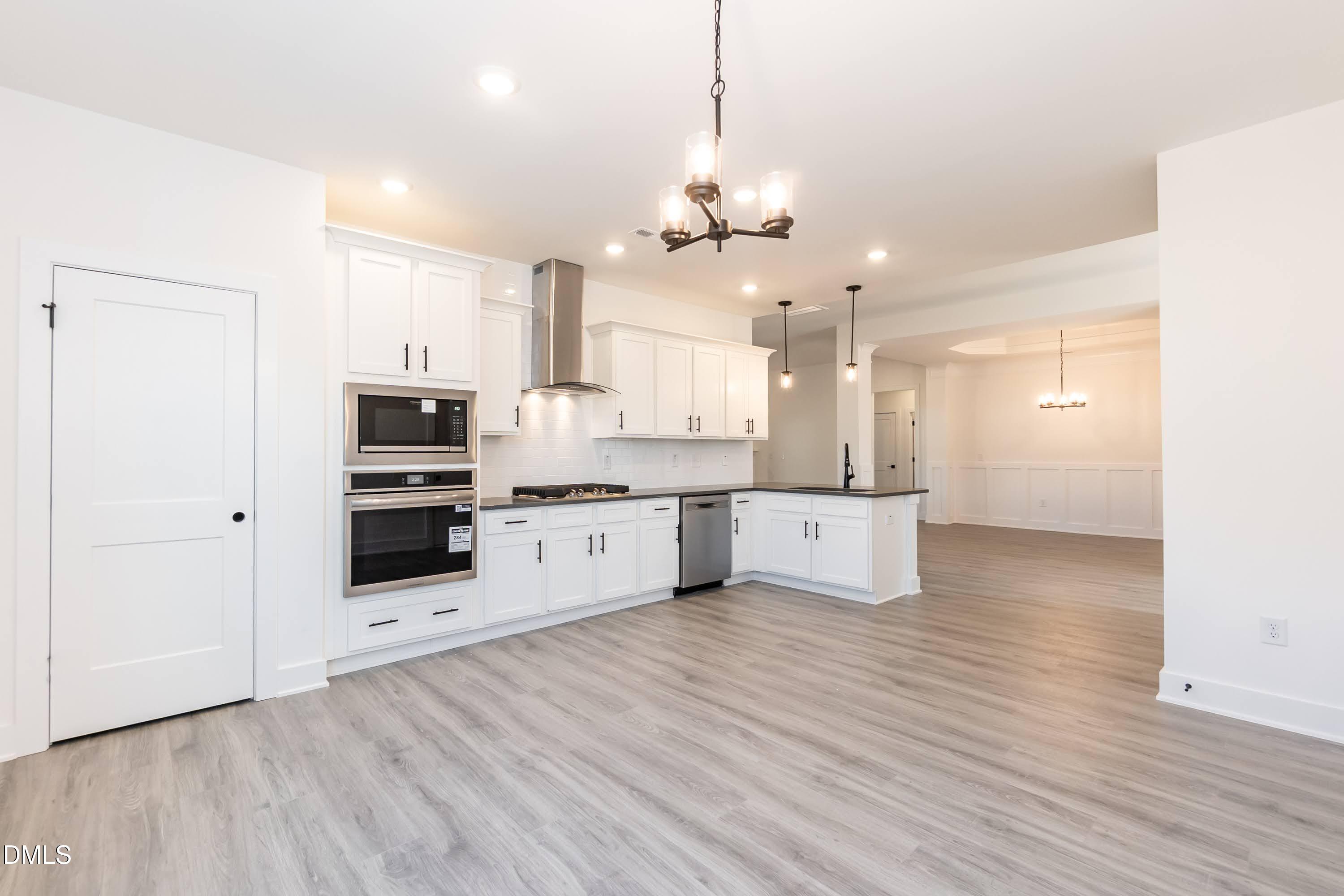 595 Ravensworth Drive