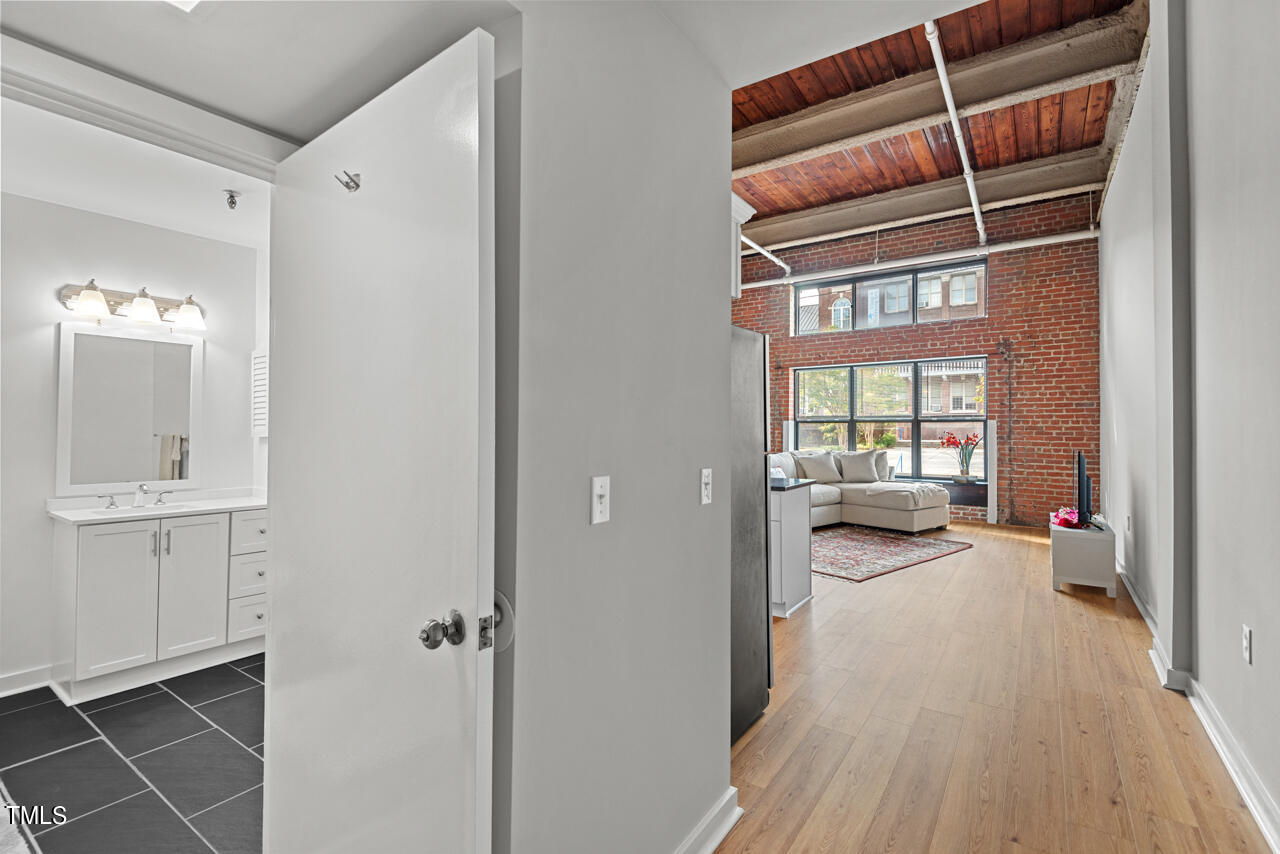 Durham, North Carolina 27701, United States, 1 Bedroom Bedrooms, ,1 BathroomBathrooms,Residential,Active,38293