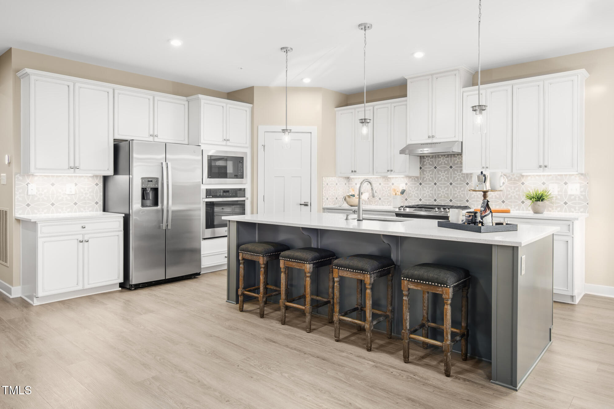 916 Walker Ridge Way