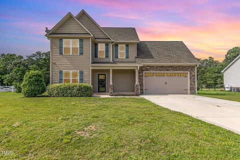 Single Family Residence in Benson NC 211 Rolling Oaks Lane.jpg