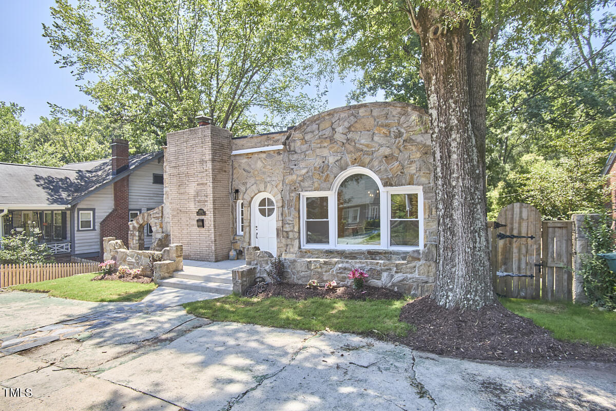 2203 University Drive