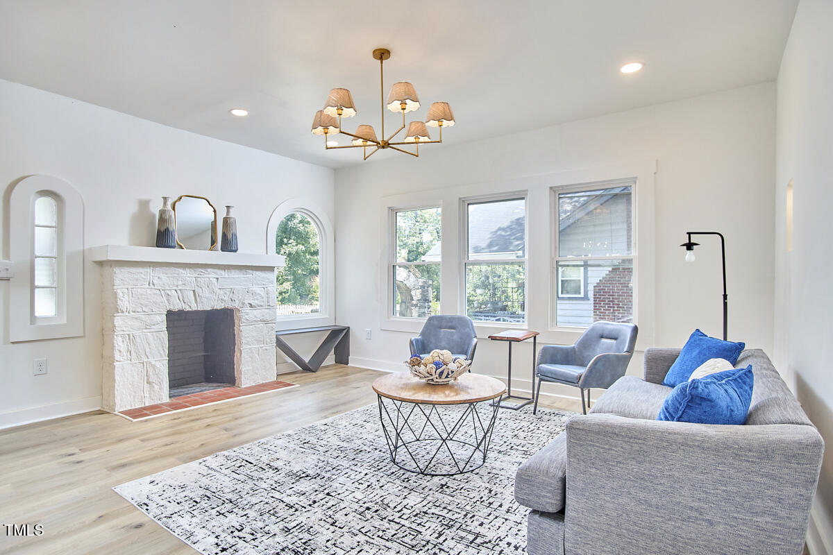 2203 University Drive
