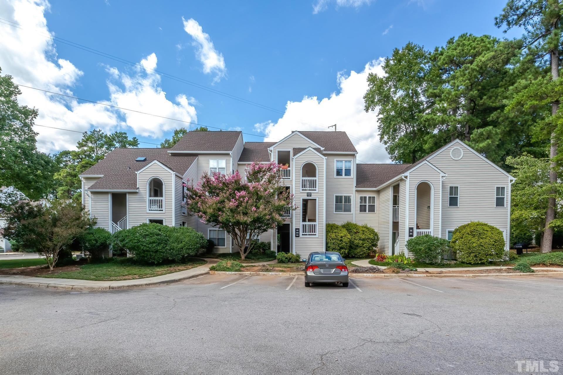 6020 Winterpointe Lane #102