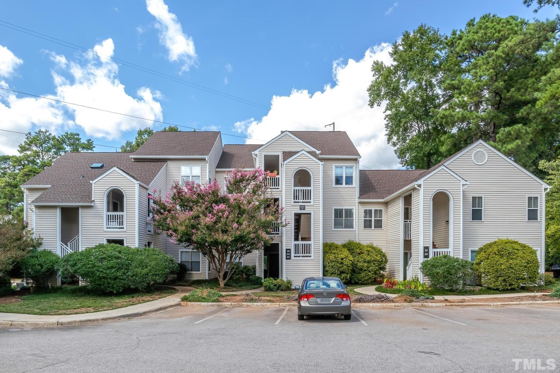 6020 Winterpointe Lane #102
