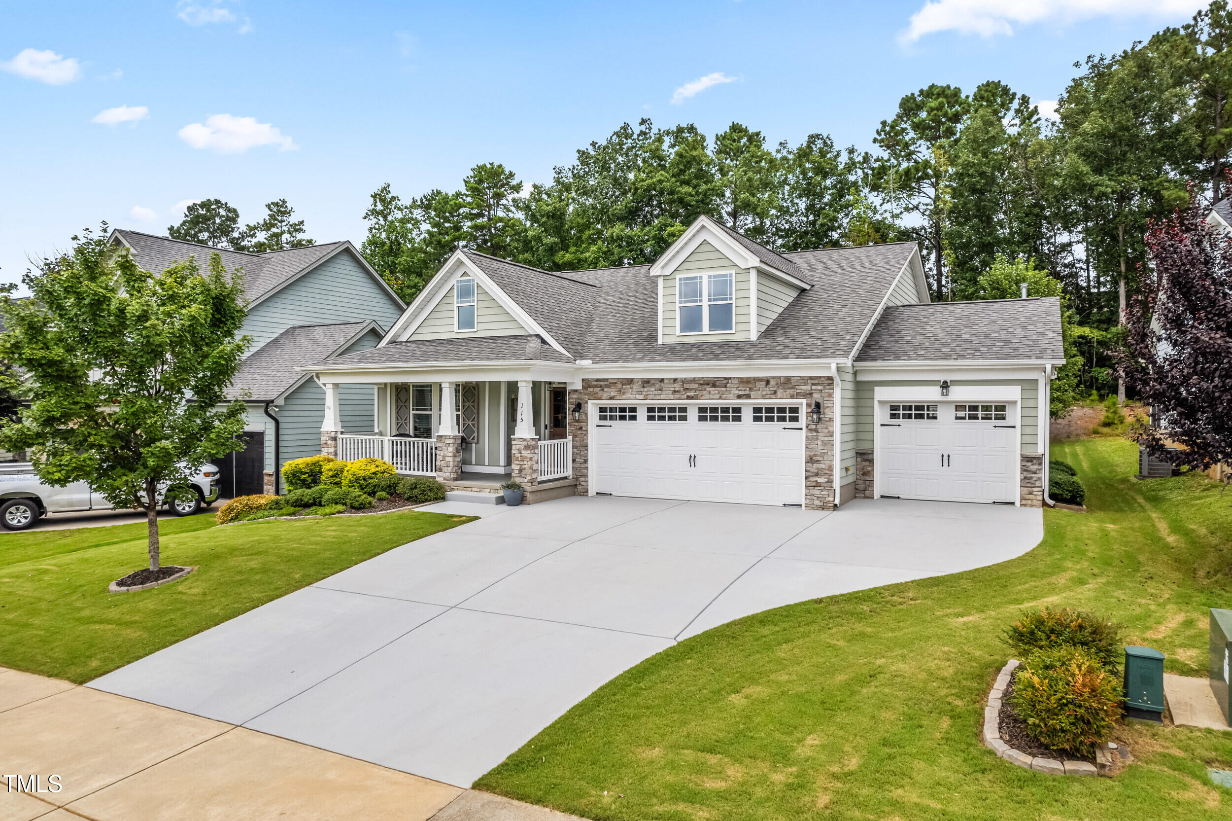 115 Unique Place