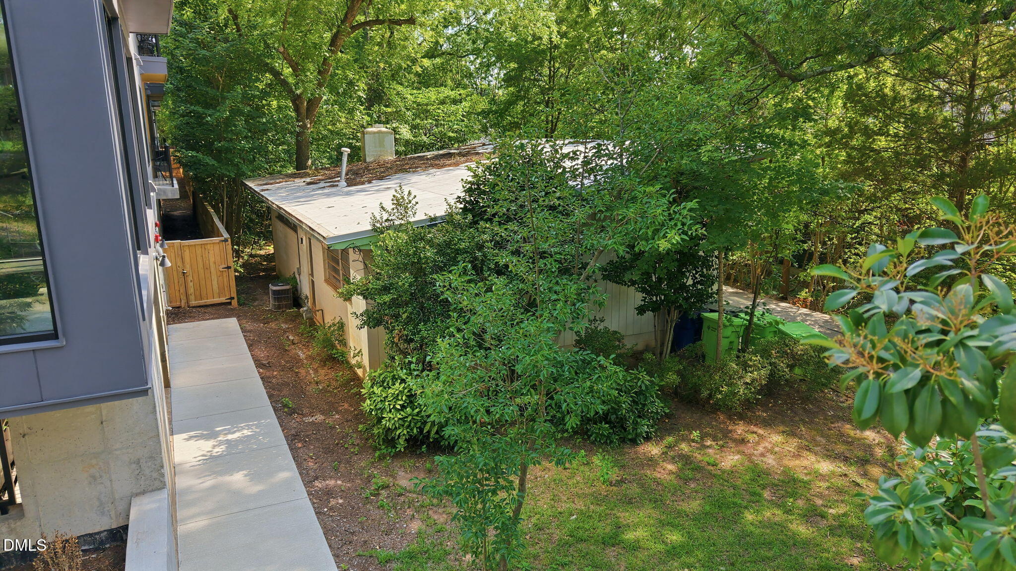 2205 Garden Place