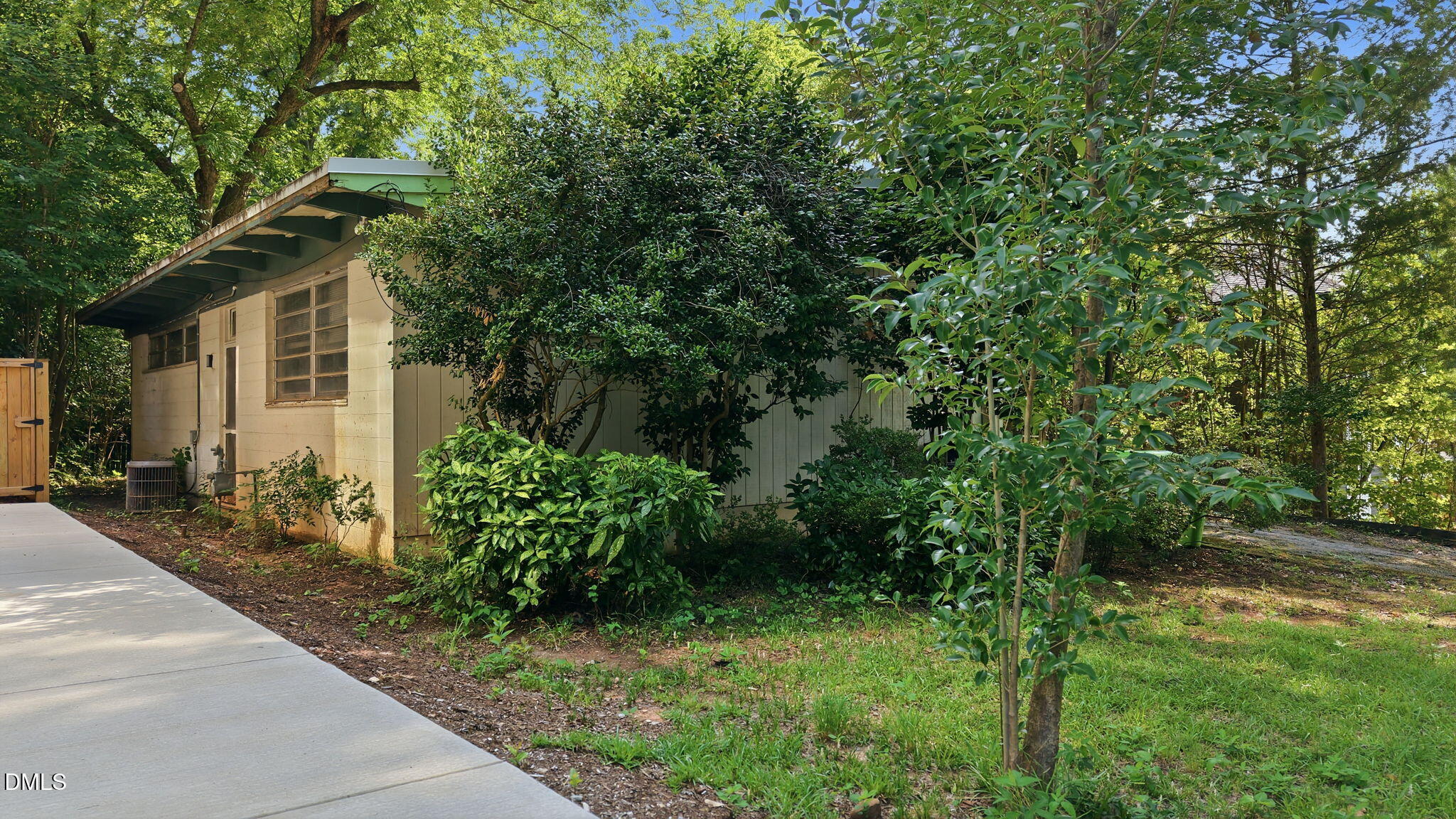 2205 Garden Place