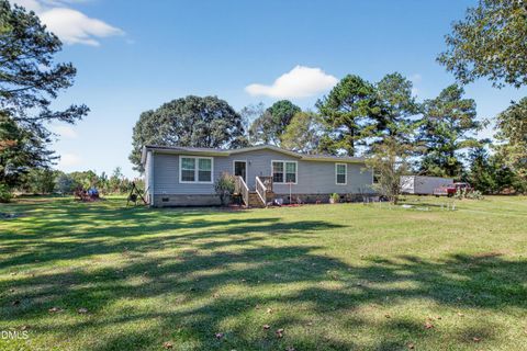 1698 Holly Grove Road Benson NC 27504