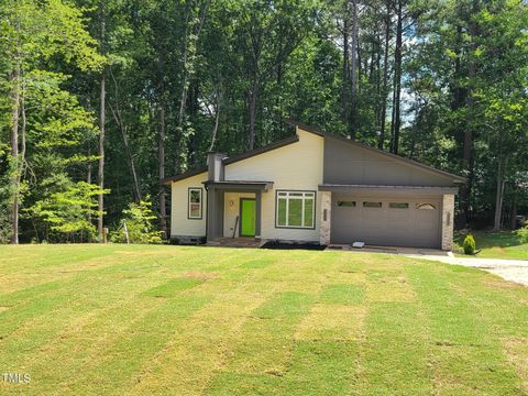 Single Family Residence in Louisburg NC 137 Wagon Wheel Circle.jpg