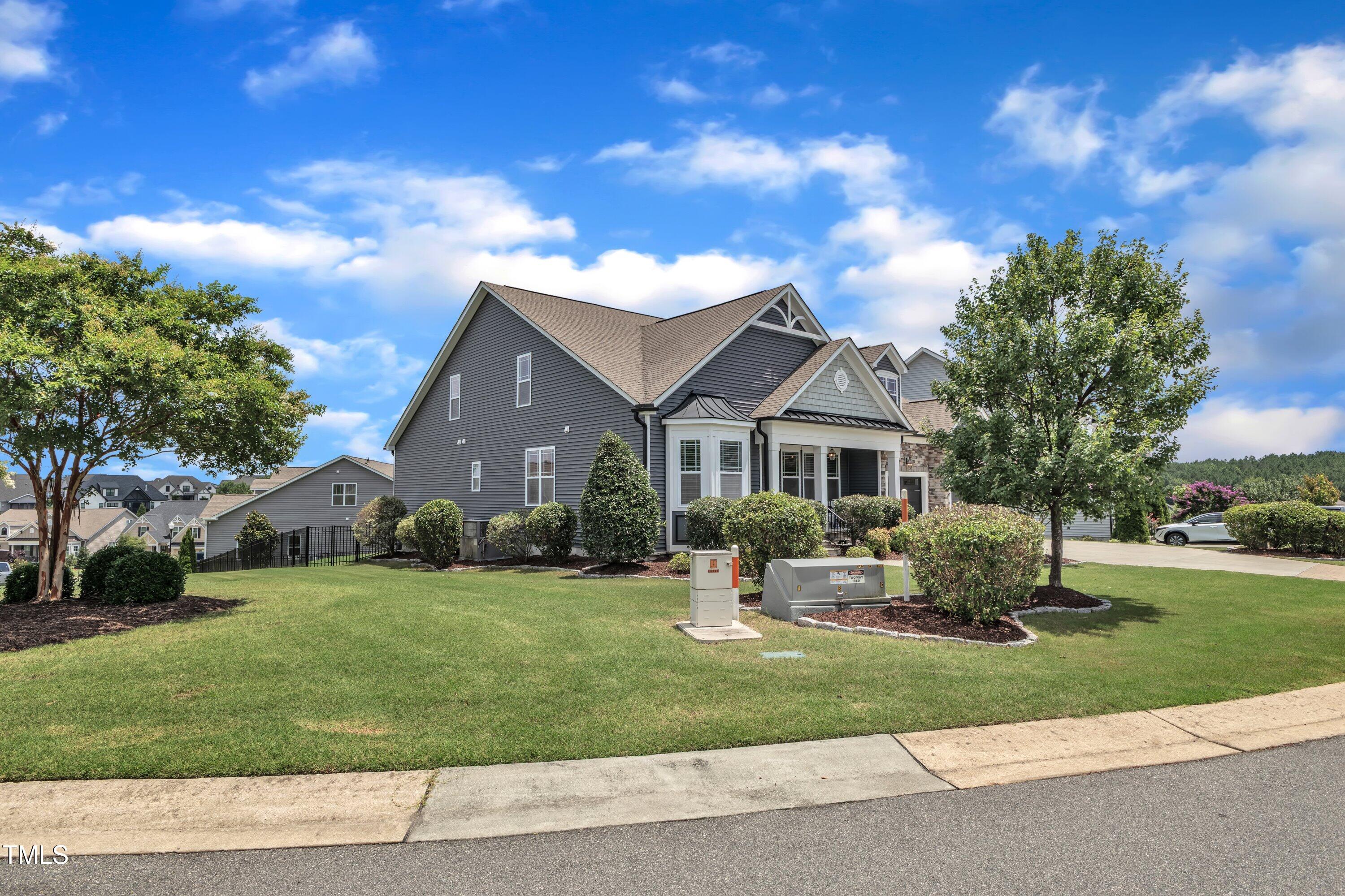 407 Bendemeer Lane