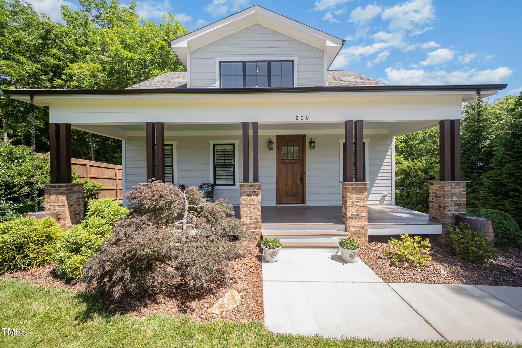 200 W Corbin Street