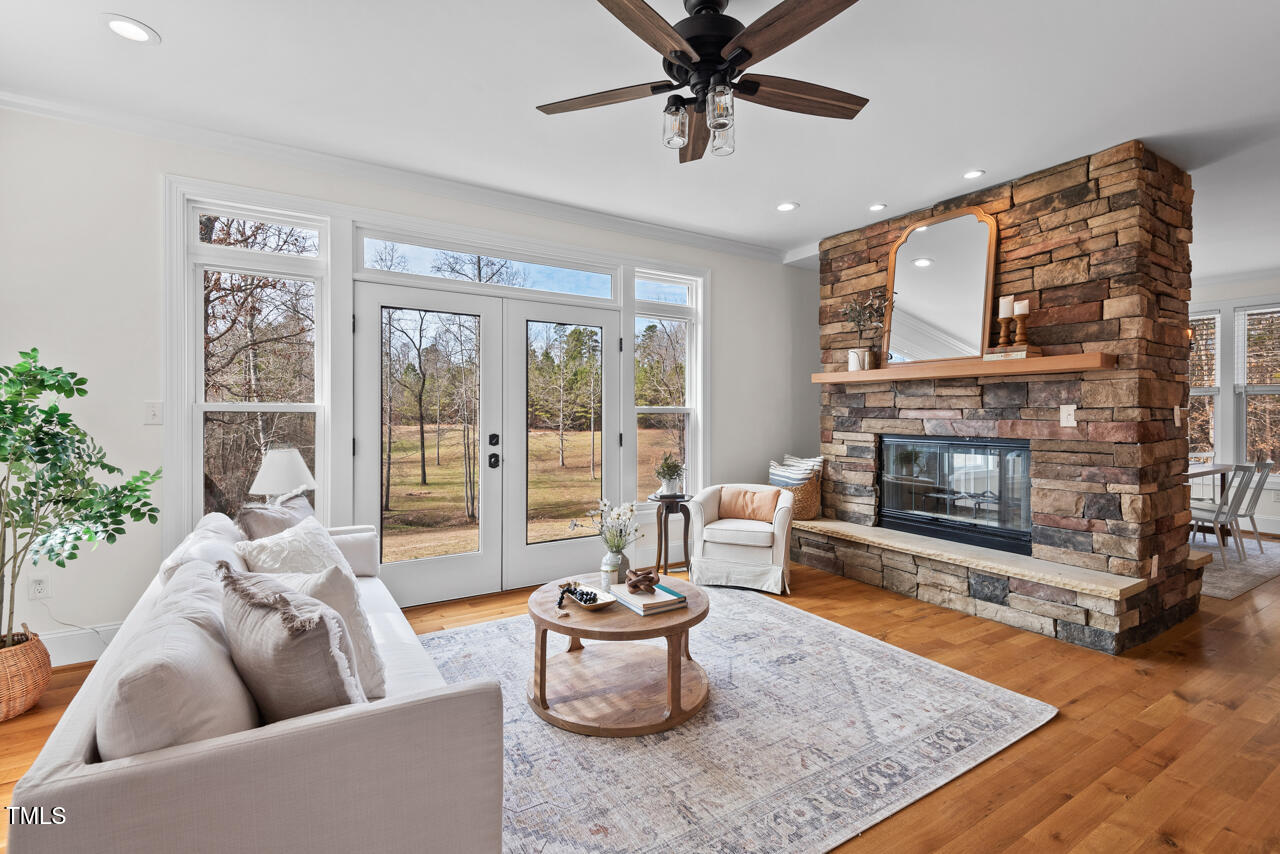 Graham, North Carolina 27253, United States, 4 Bedrooms Bedrooms, ,3 BathroomsBathrooms,Residential,Pending,11501