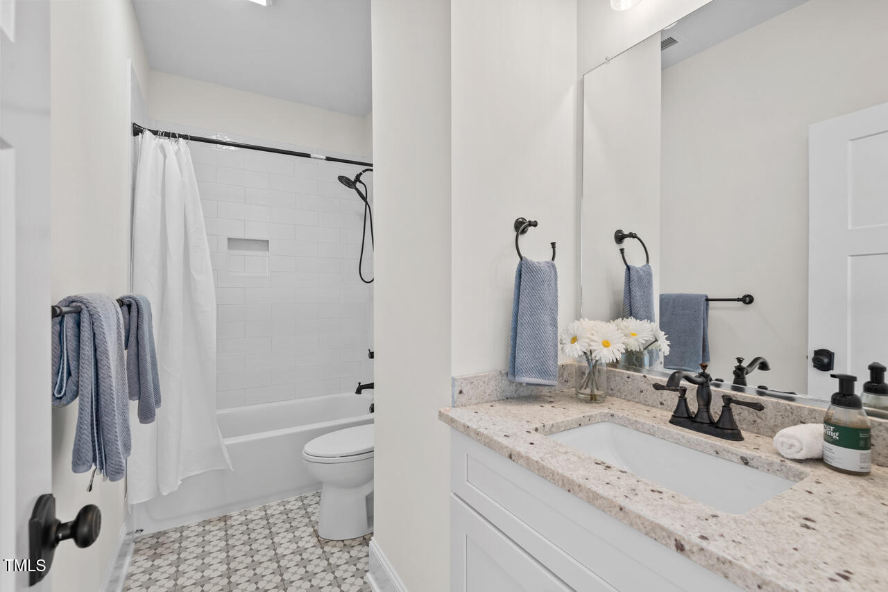 Graham, North Carolina 27253, United States, 4 Bedrooms Bedrooms, ,3 BathroomsBathrooms,Residential,Pending,11501