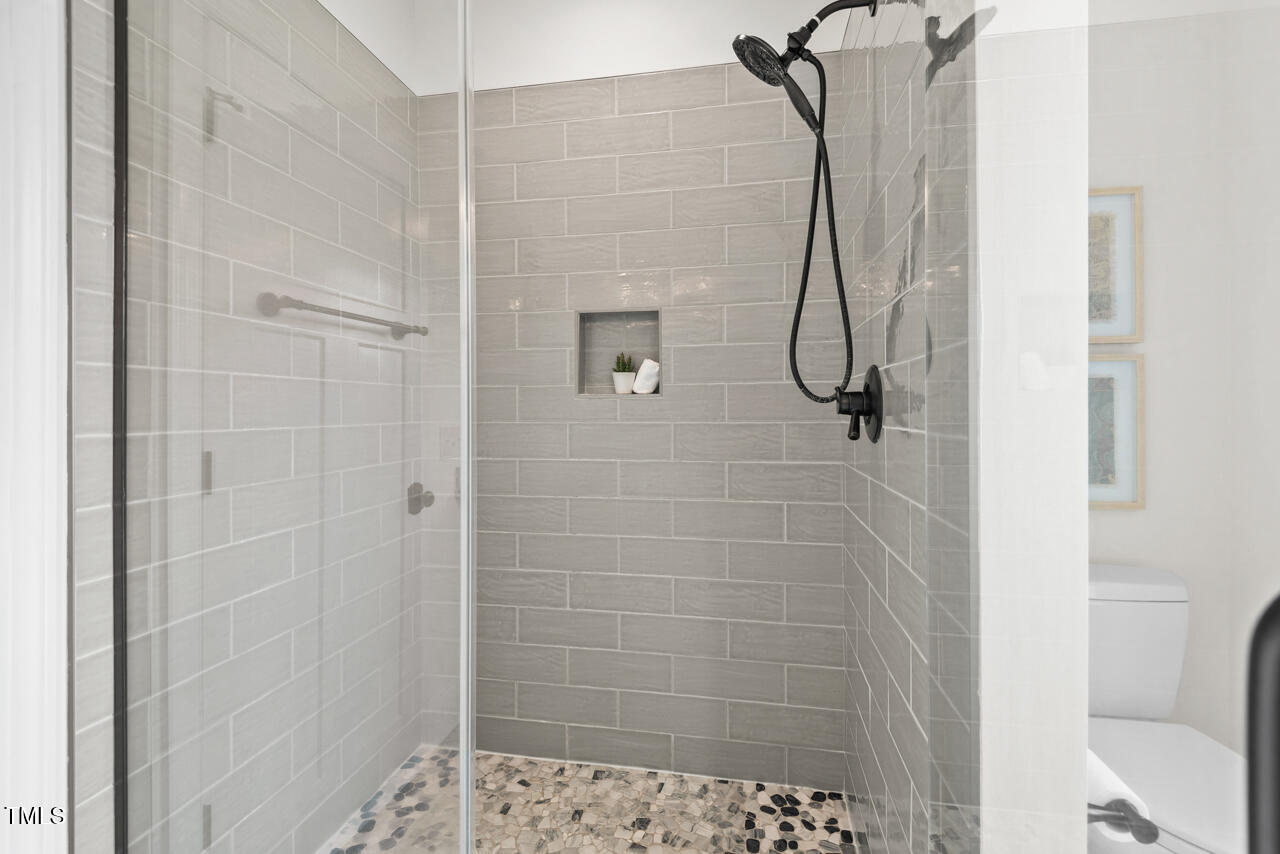 Graham, North Carolina 27253, United States, 4 Bedrooms Bedrooms, ,3 BathroomsBathrooms,Residential,Pending,11501