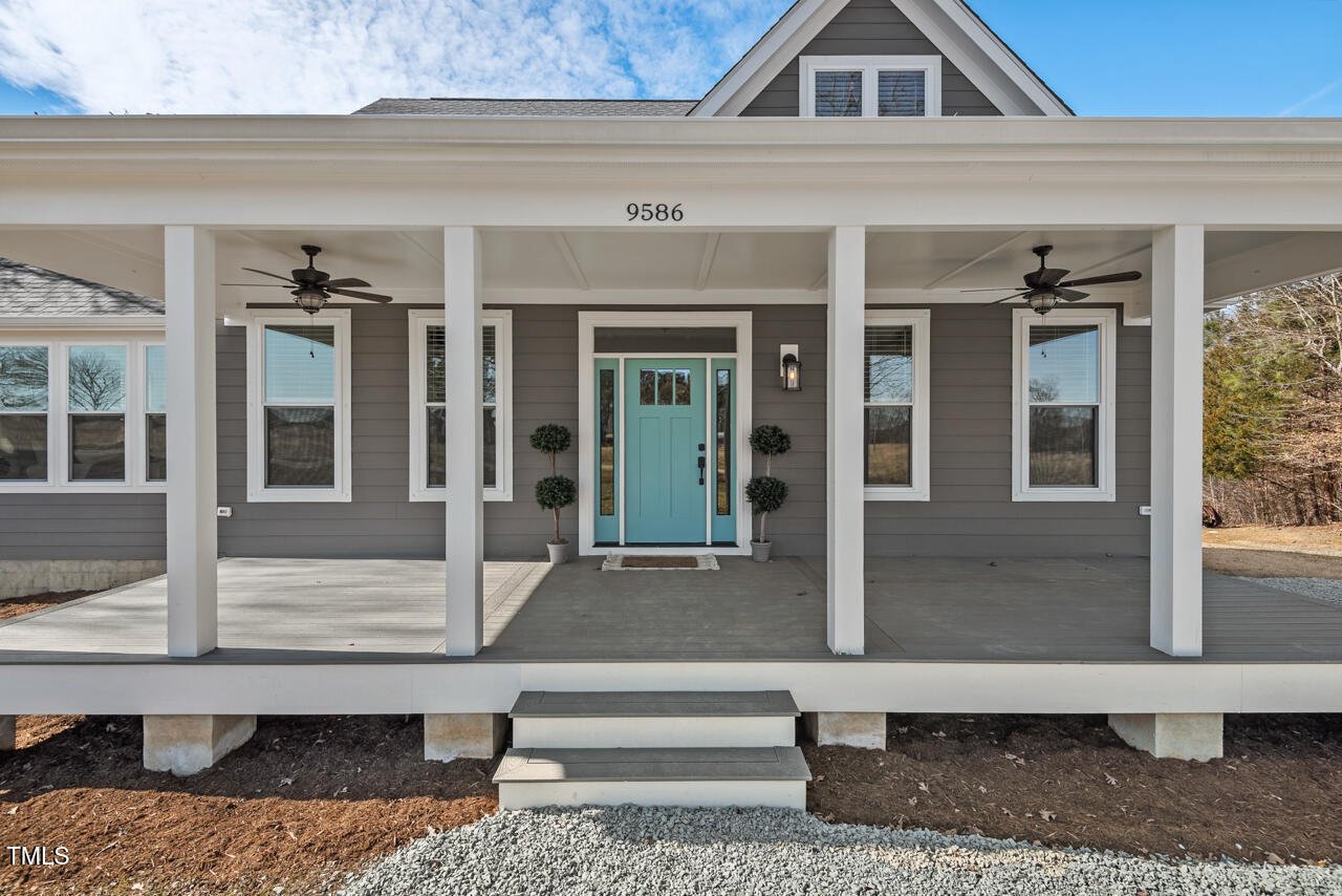 Graham, North Carolina 27253, United States, 4 Bedrooms Bedrooms, ,3 BathroomsBathrooms,Residential,Pending,11501