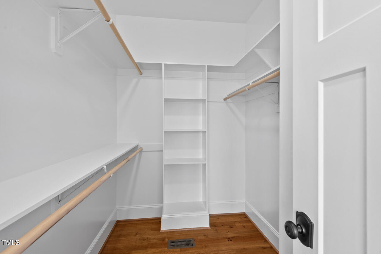 Graham, North Carolina 27253, United States, 4 Bedrooms Bedrooms, ,3 BathroomsBathrooms,Residential,Pending,11501