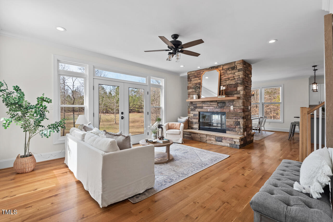 Graham, North Carolina 27253, United States, 4 Bedrooms Bedrooms, ,3 BathroomsBathrooms,Residential,Pending,11501