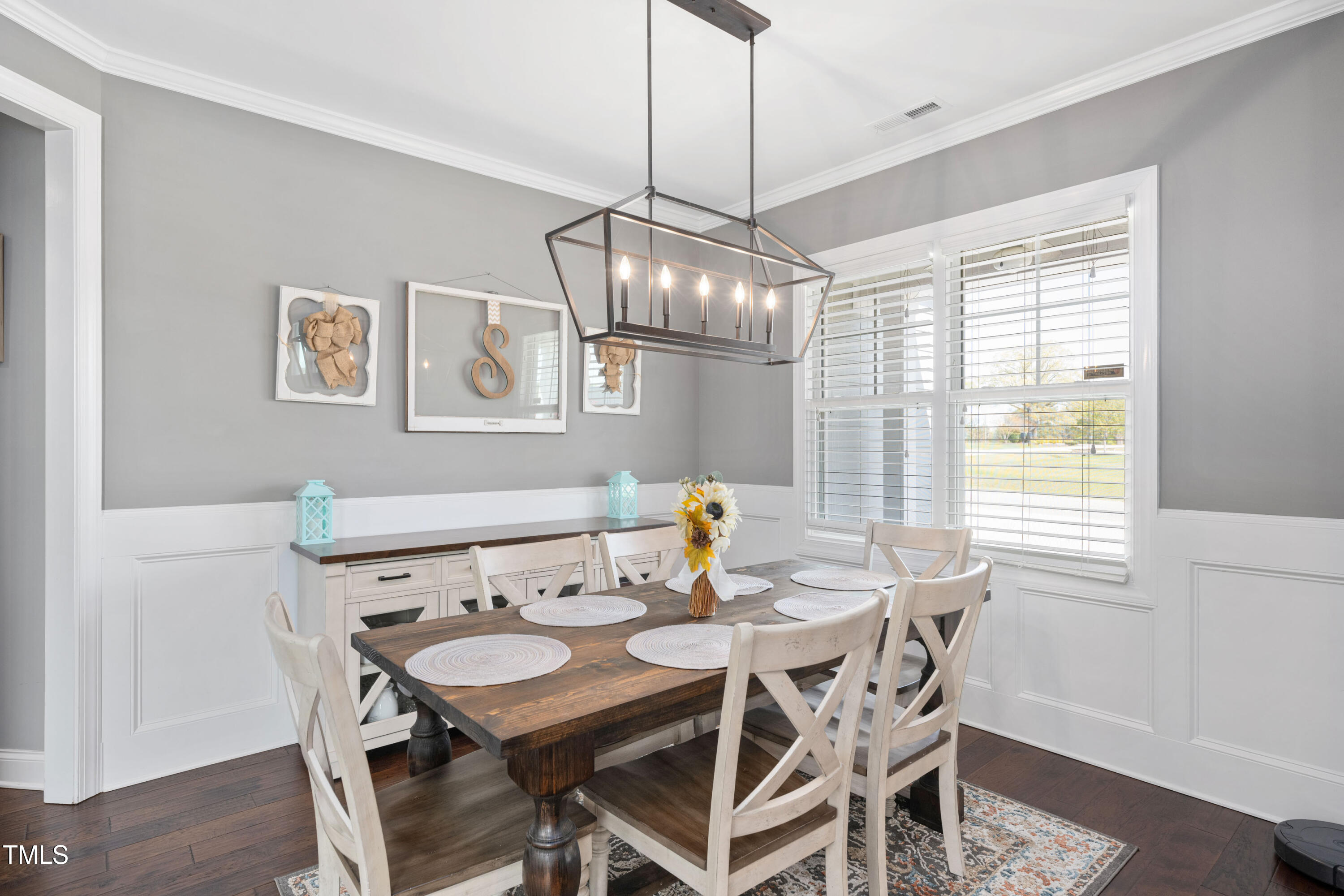 14 E Saddle Court