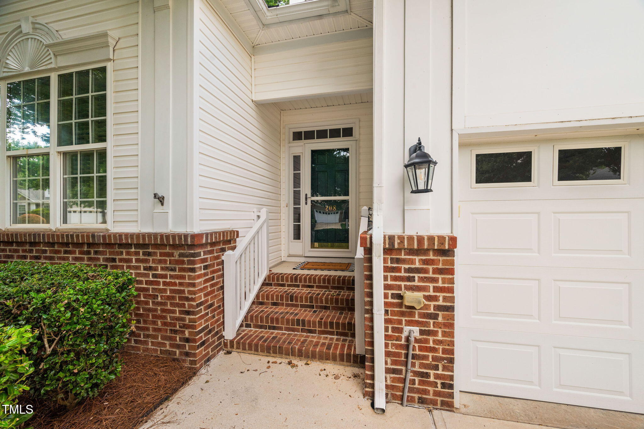 208 Rockport Ridge Way