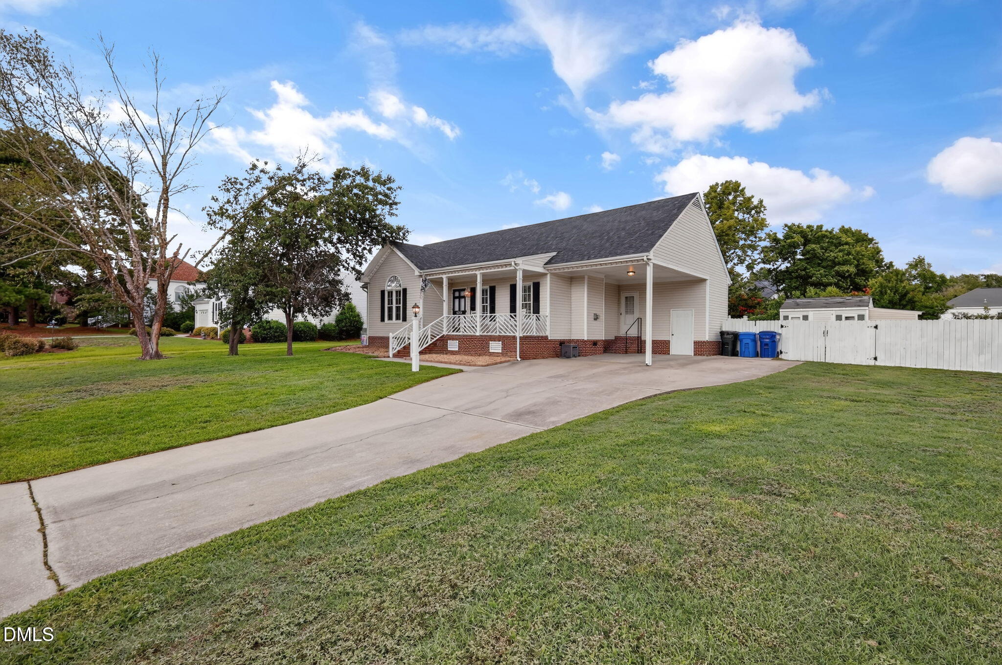 4324 Deer Creek Drive N