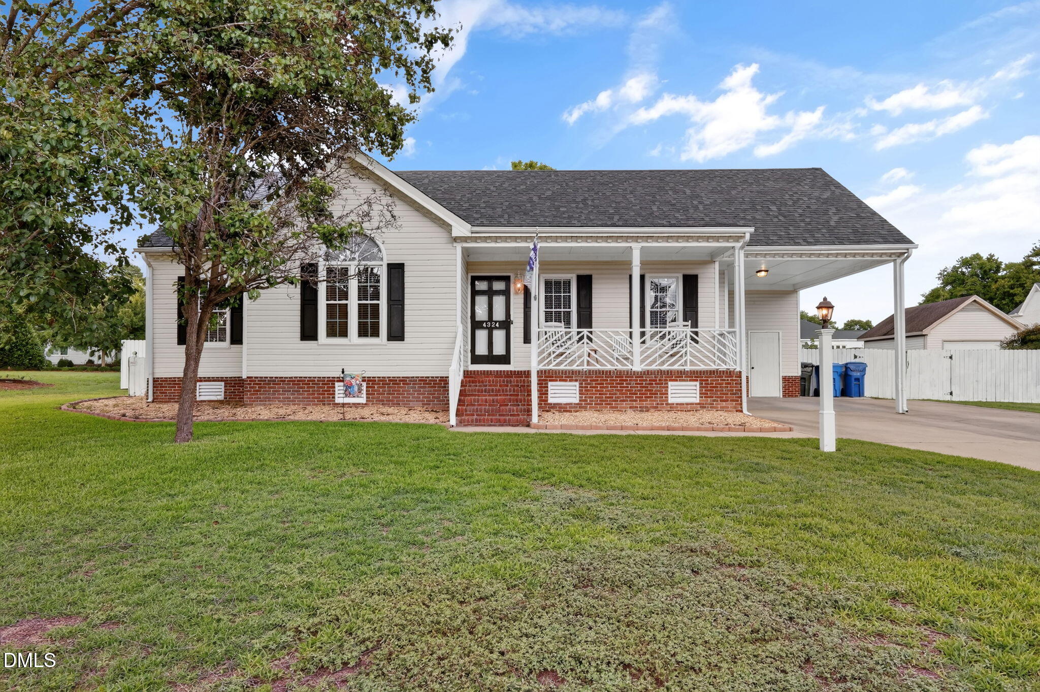 4324 Deer Creek Drive N