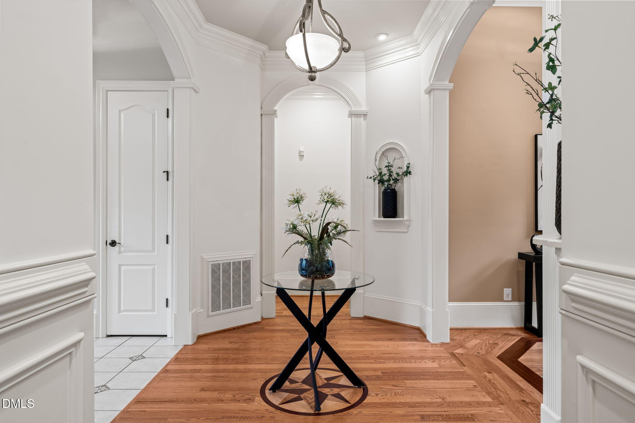 6116 Crescent Knoll Drive