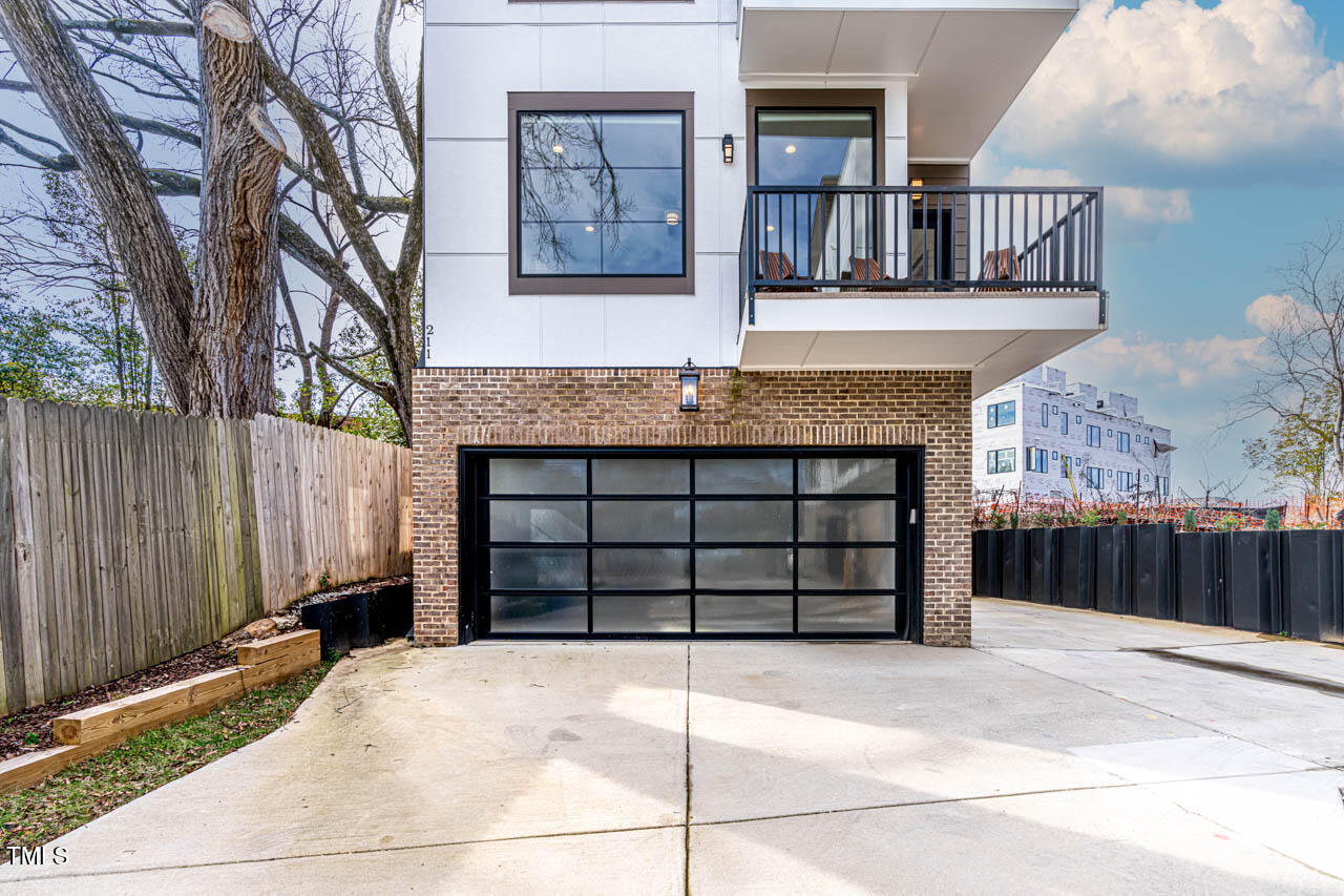 211 W Coporation