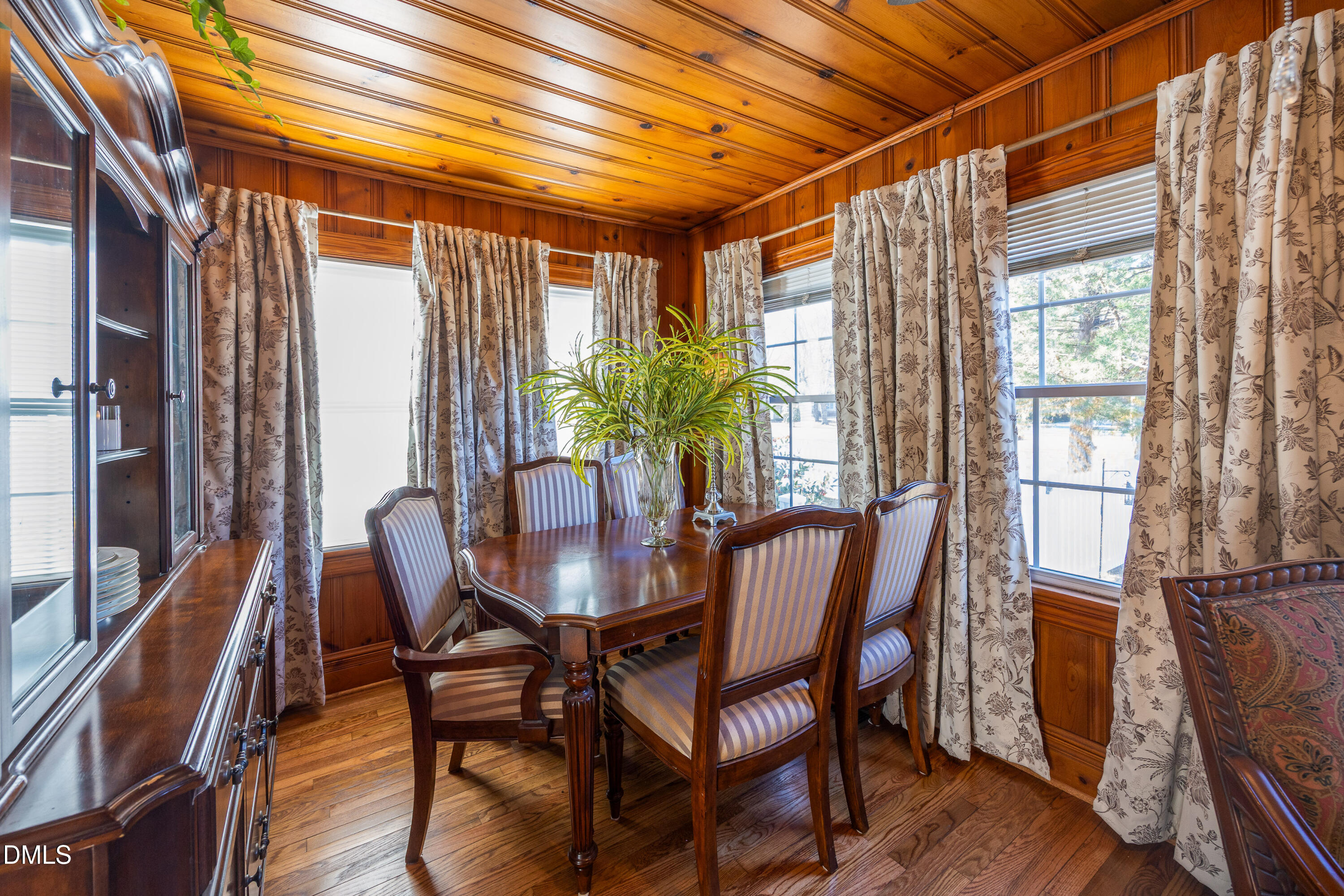 506 W Clinton Street