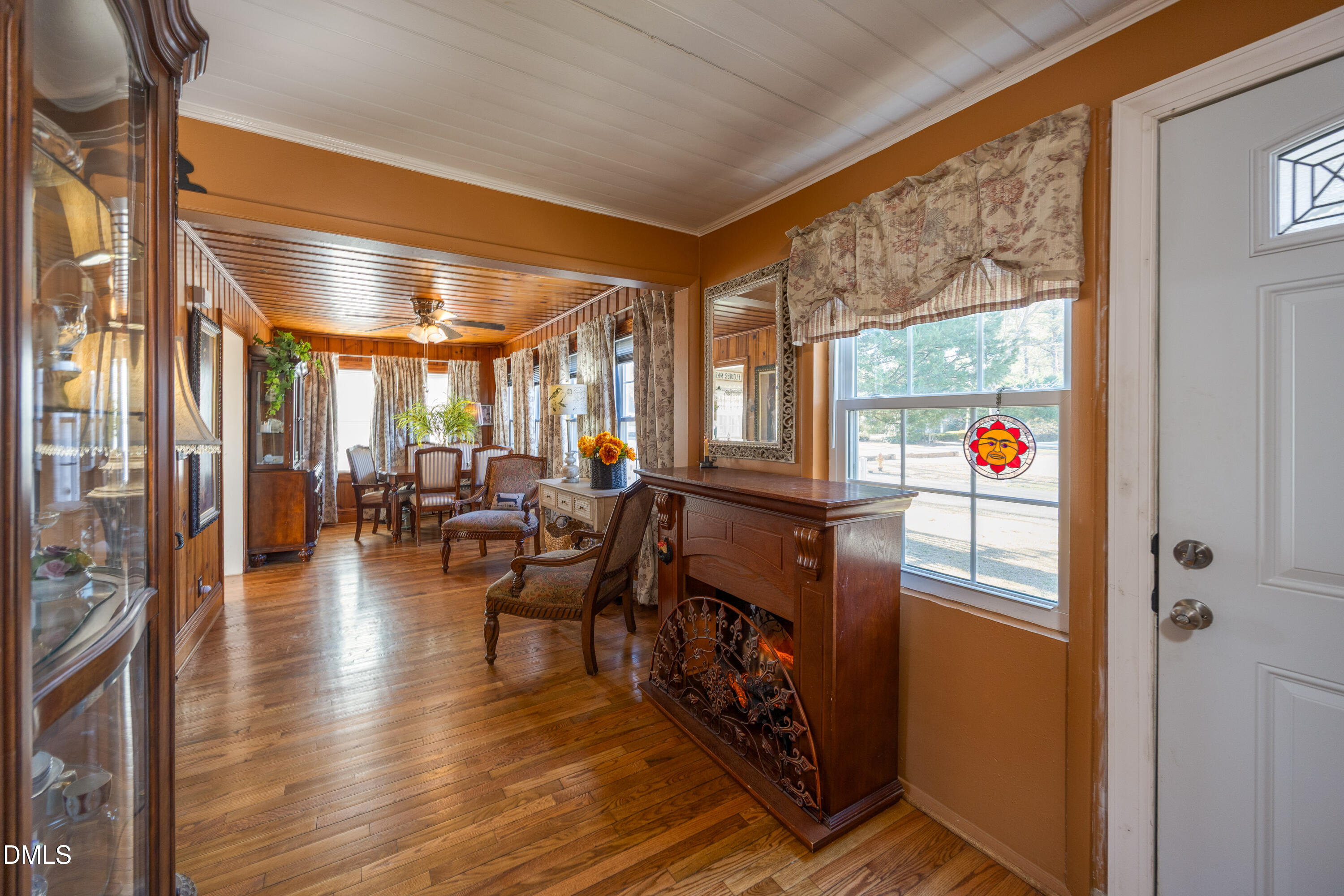 506 W Clinton Street