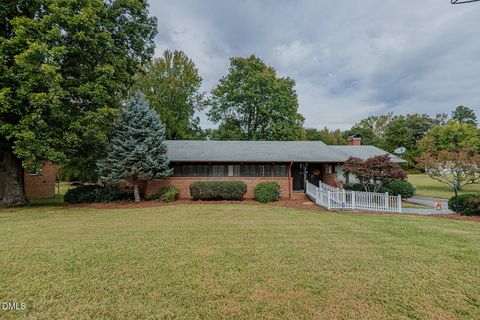 539 E Main Street E Yanceyville NC 27379