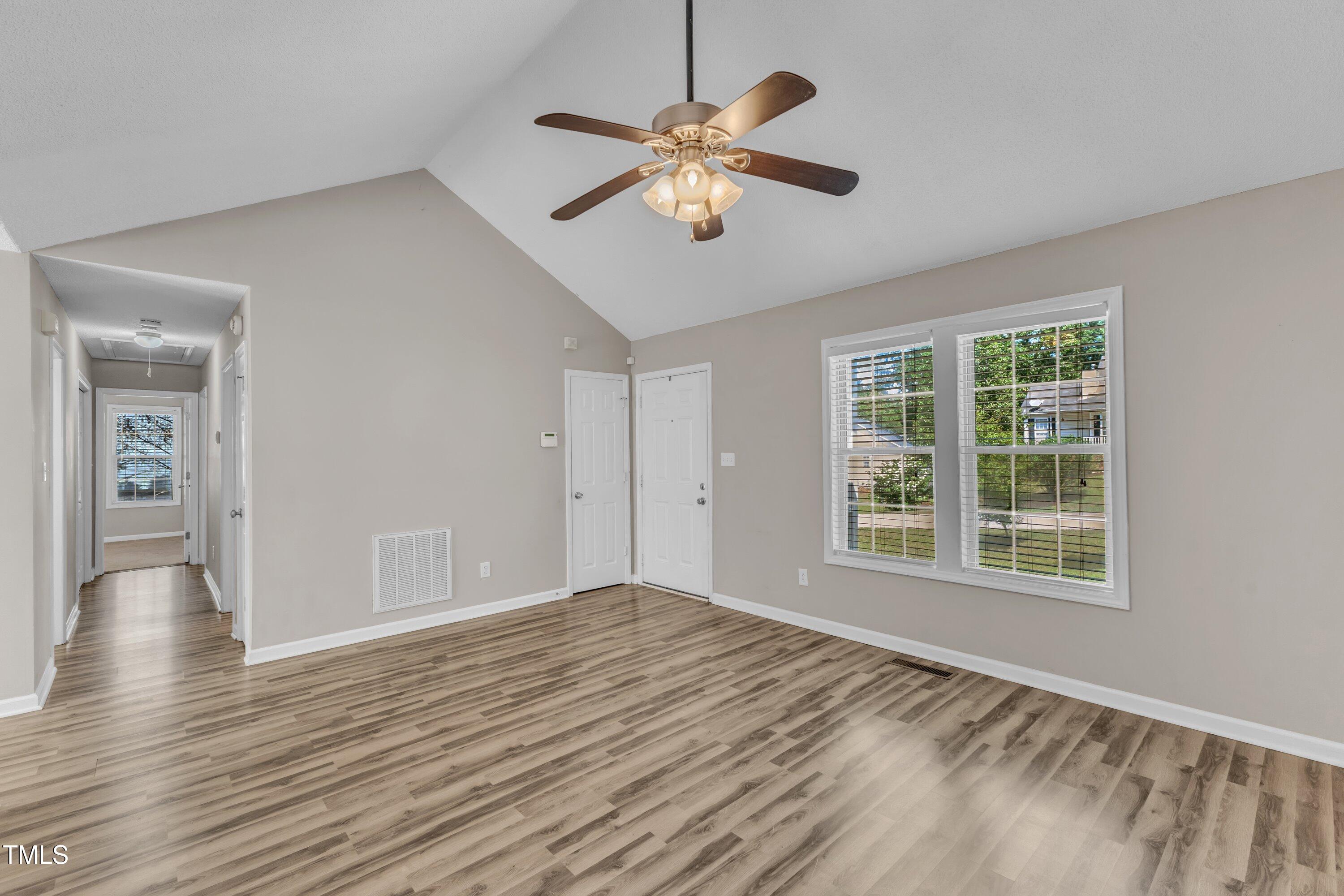 4533 Whistling Way
