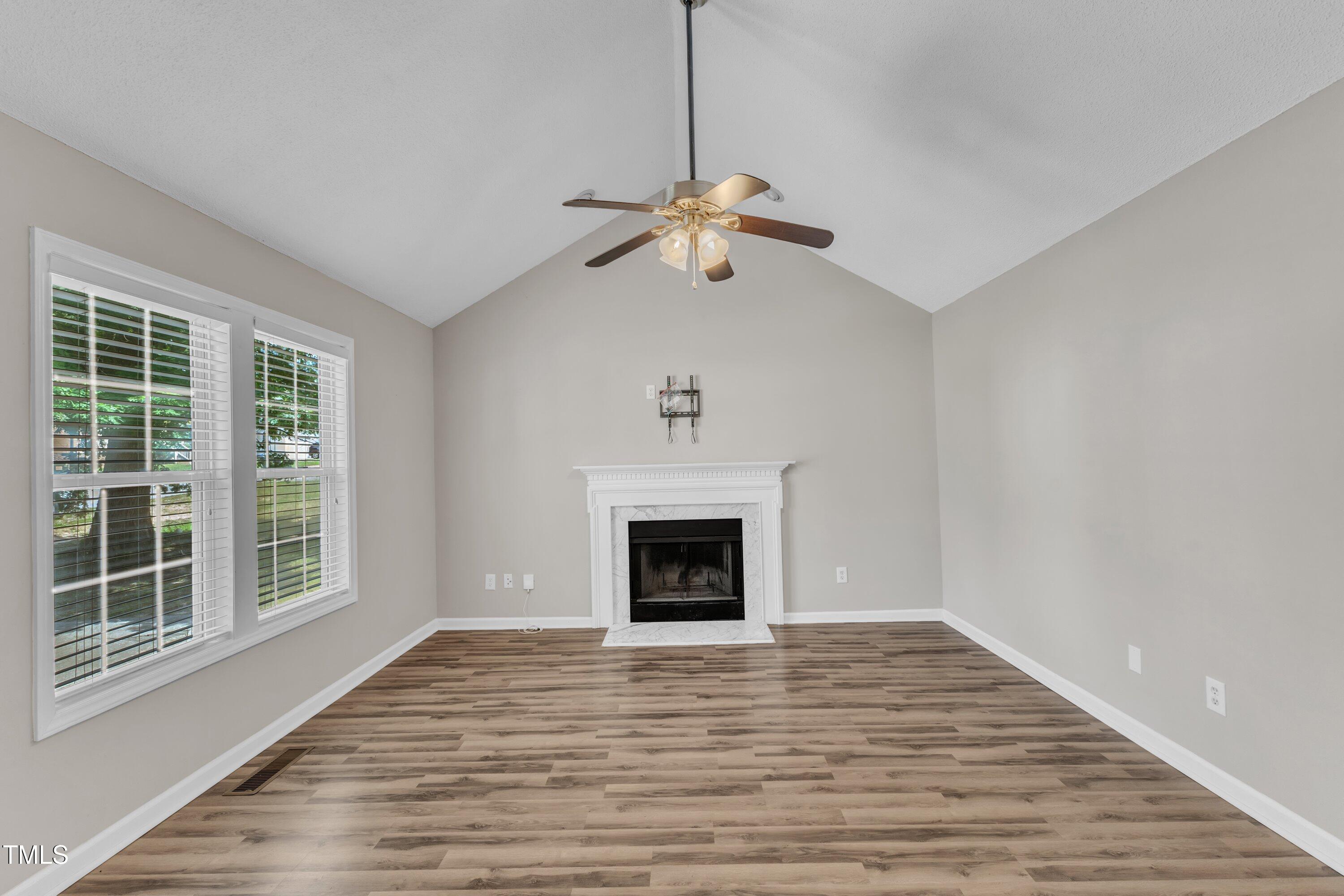 4533 Whistling Way