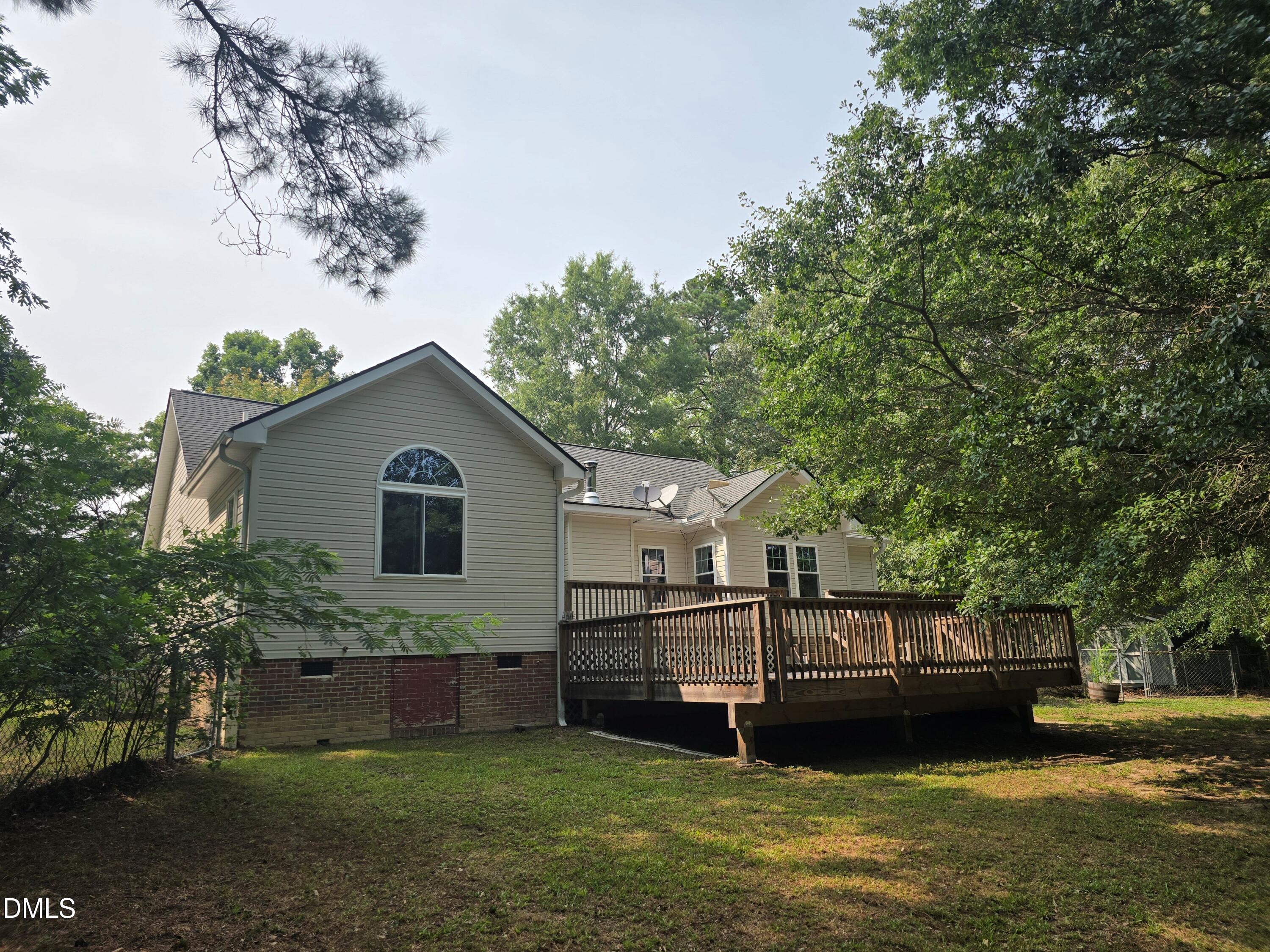 15 Sylvan Way
