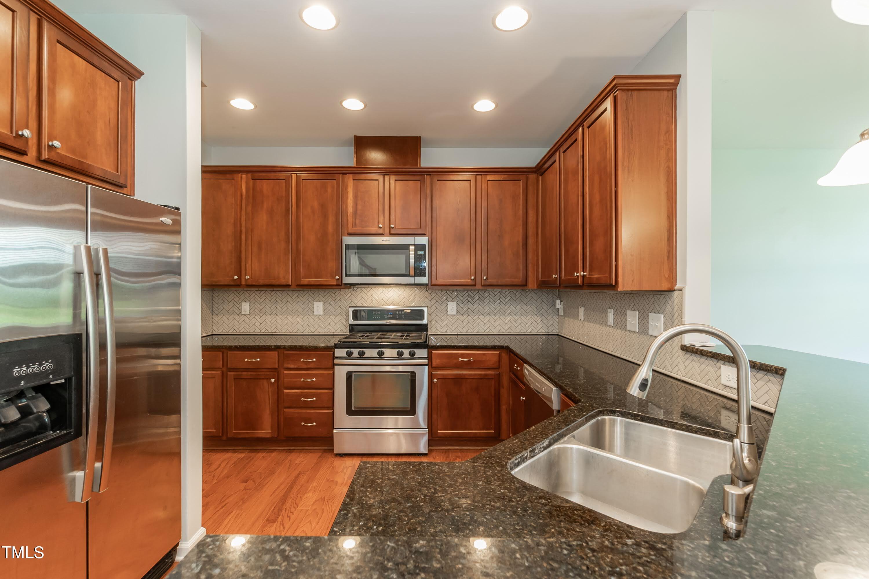10110 Lynnberry Place