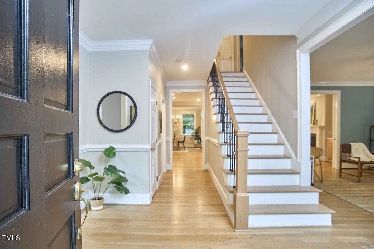110 Pinchot Lane
