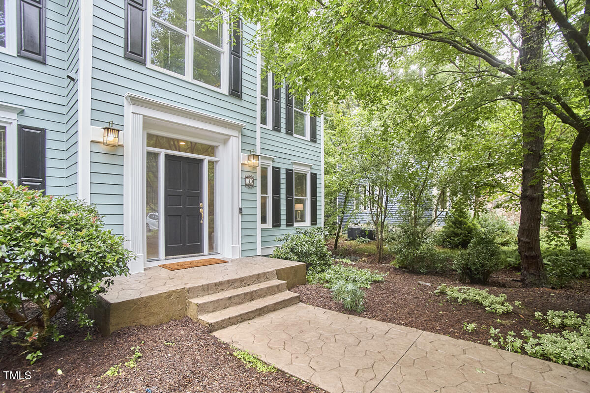 110 Pinchot Lane