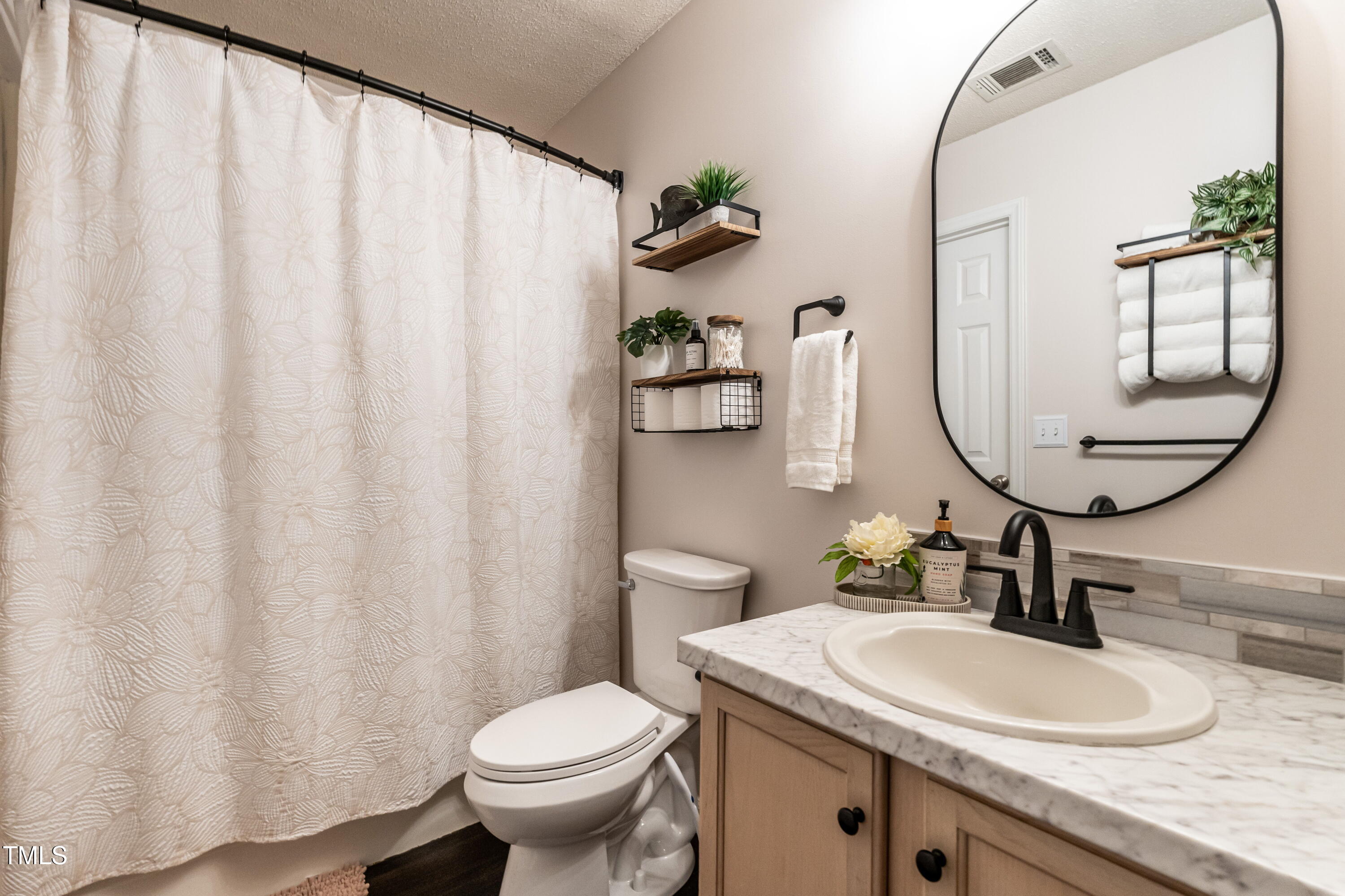 Holly Springs, North Carolina 27540, United States, 3 Bedrooms Bedrooms, ,2 BathroomsBathrooms,Residential,Pending,8927