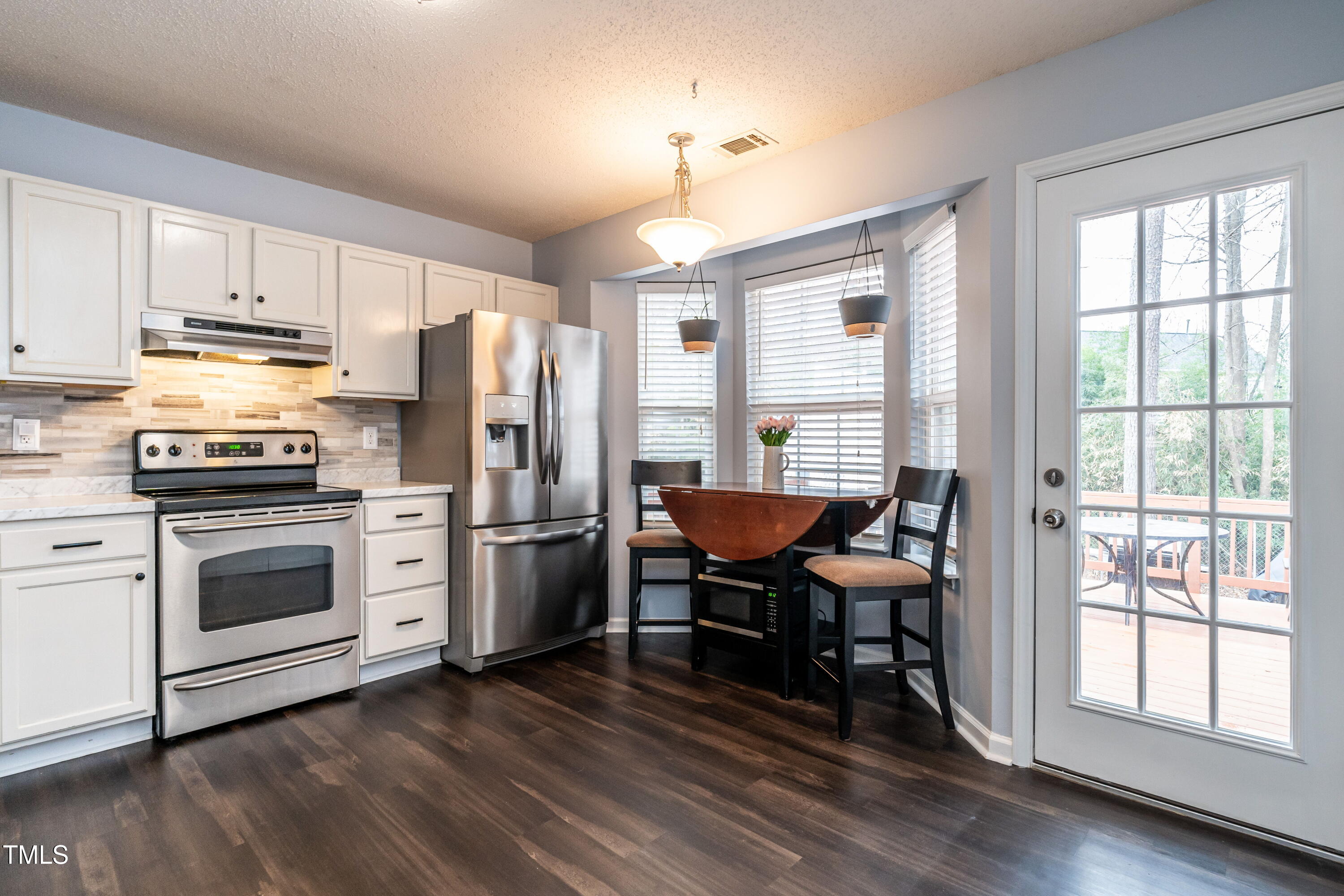 Holly Springs, North Carolina 27540, United States, 3 Bedrooms Bedrooms, ,2 BathroomsBathrooms,Residential,Pending,8927