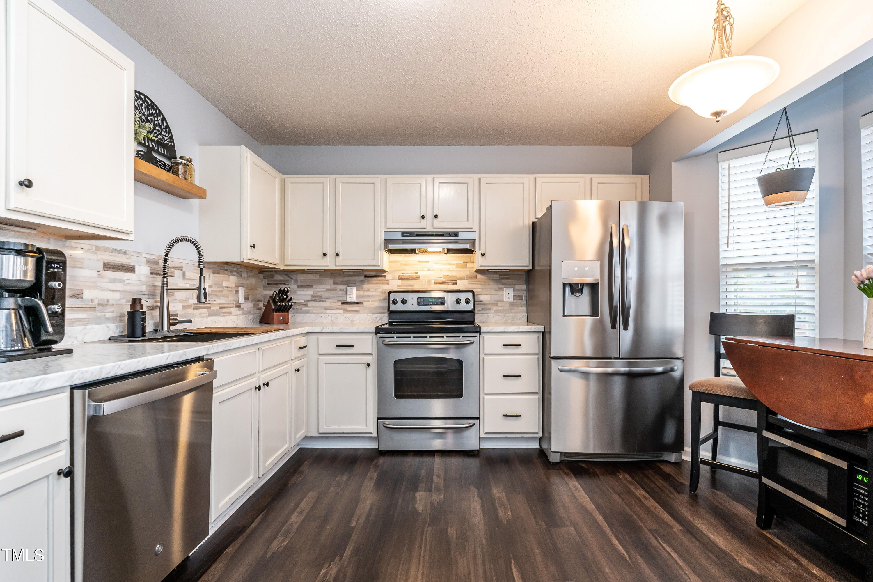 Holly Springs, North Carolina 27540, United States, 3 Bedrooms Bedrooms, ,2 BathroomsBathrooms,Residential,Pending,8927