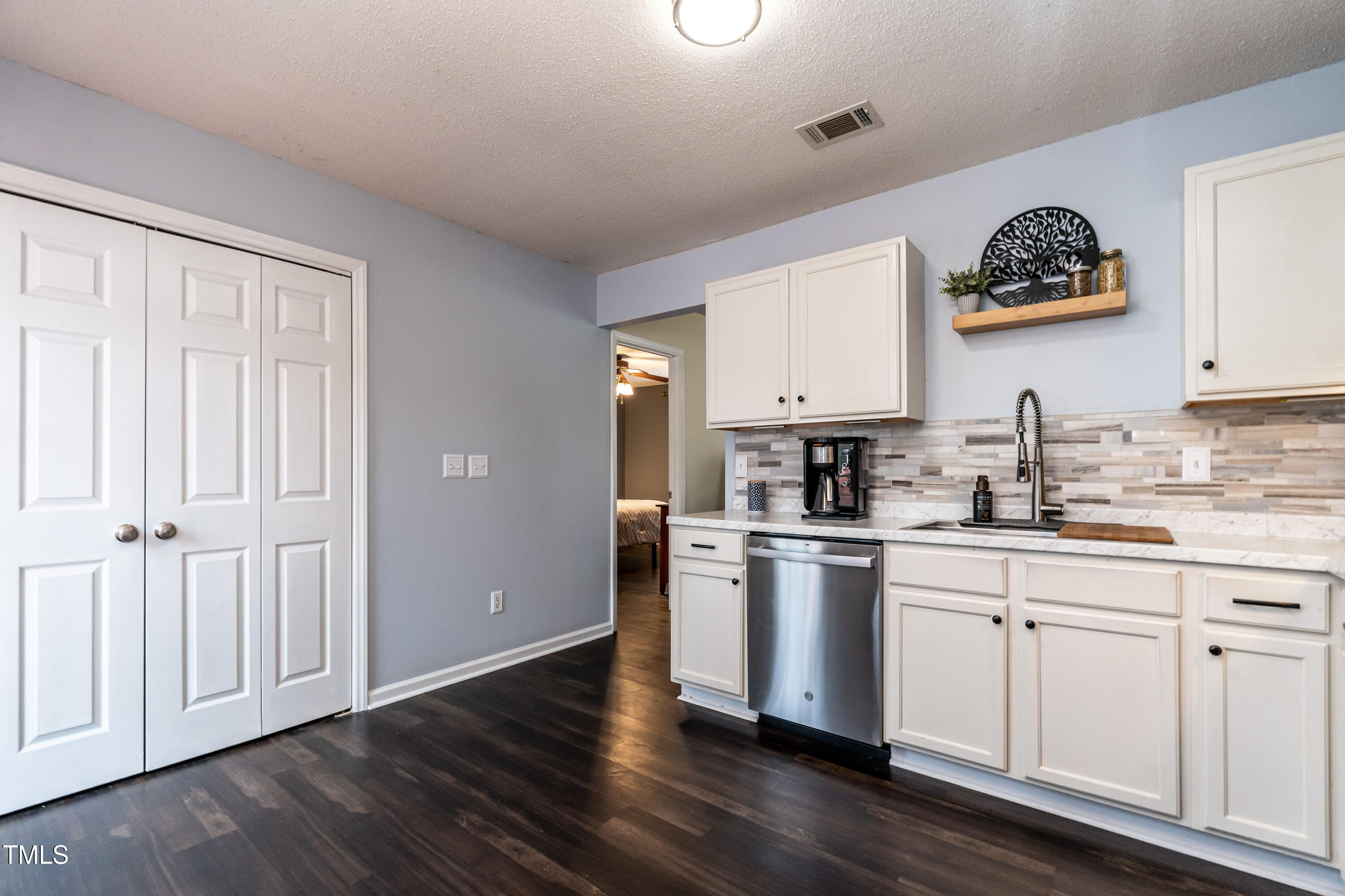 Holly Springs, North Carolina 27540, United States, 3 Bedrooms Bedrooms, ,2 BathroomsBathrooms,Residential,Pending,8927